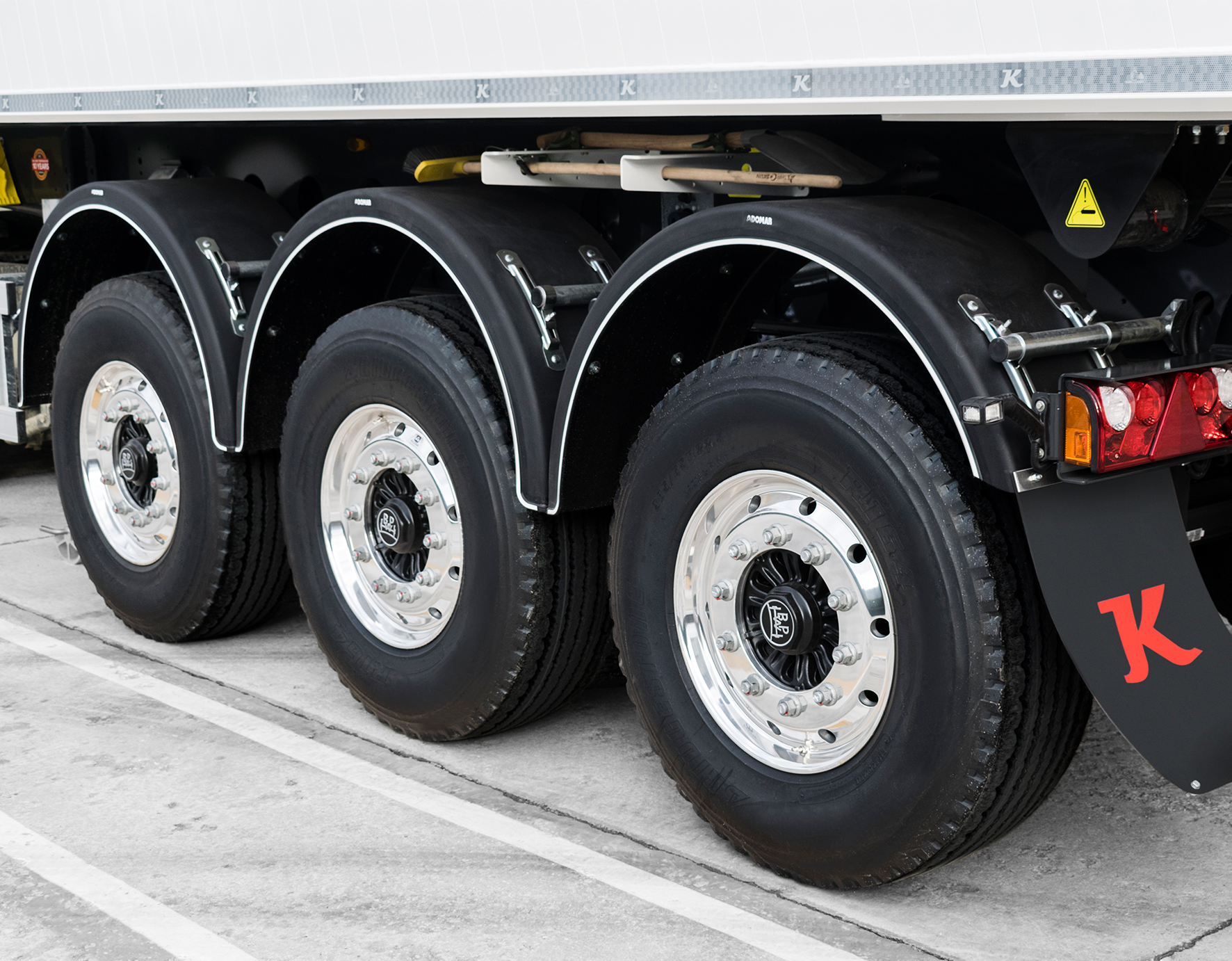 Kässbohrer Box Type Aluminium Tipper Detail 4